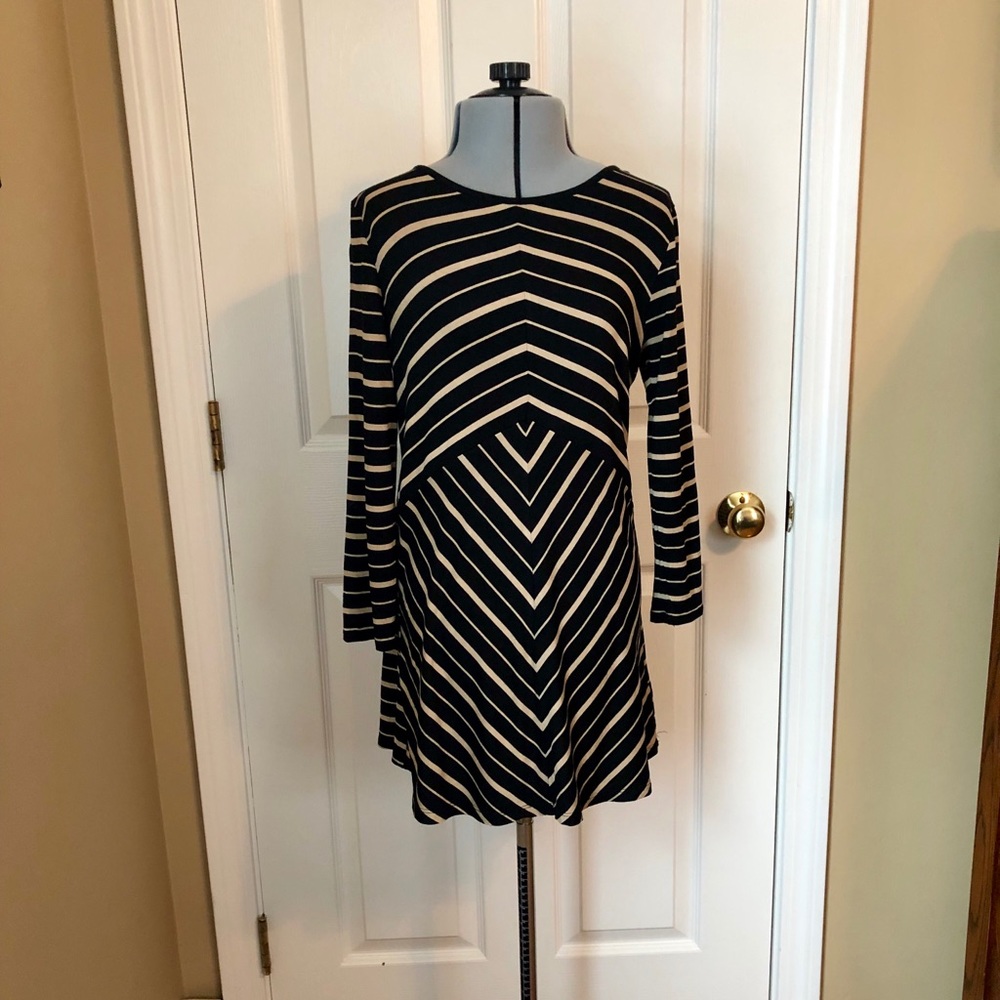 Cable & Gauge, Black & Tan Striped Top, Size Small